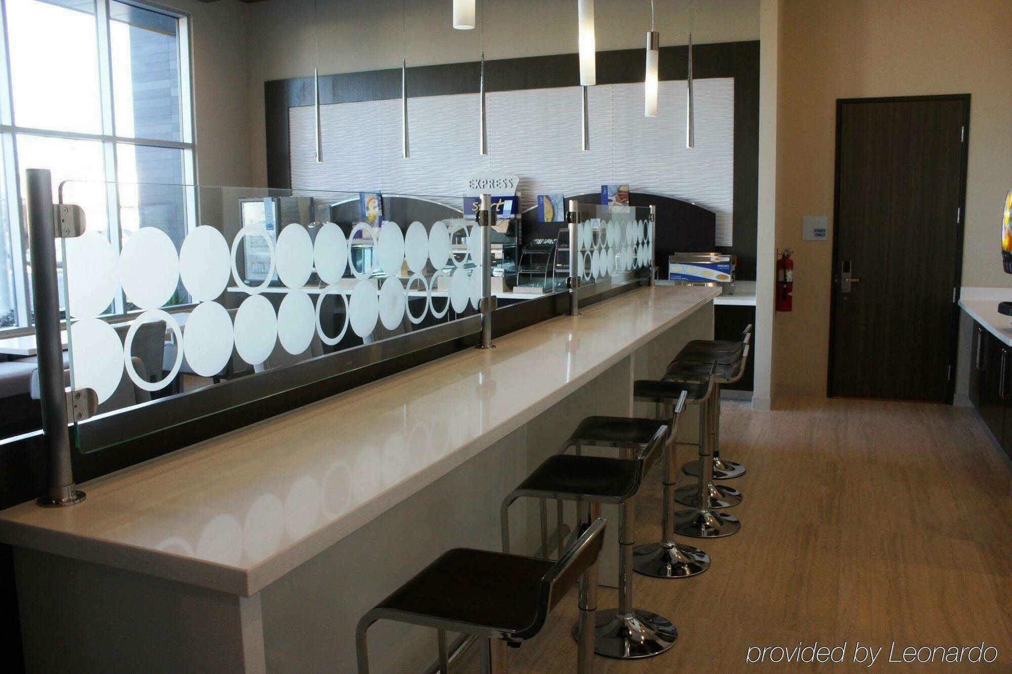Express North Hollywood - Burbank Area By Ihg 3* Los Ángeles